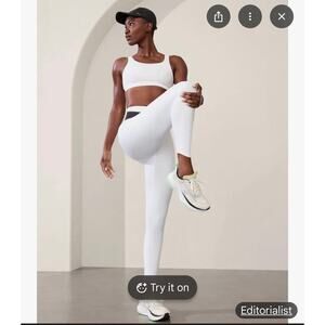 Athleta White Pace Setter 7/8 Leggings –Medium-Power Move Fabric Sporty Chic NWT